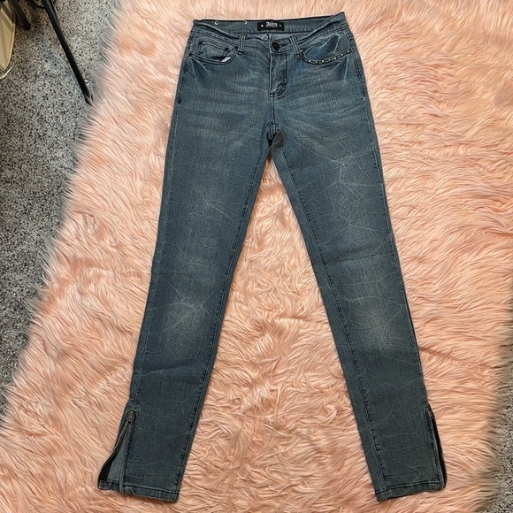 Abbey Dawn Women's Blue and Black Skinny Y2K Dark Wash Low Rise Jeans Size 3 - Picture 5 of 8